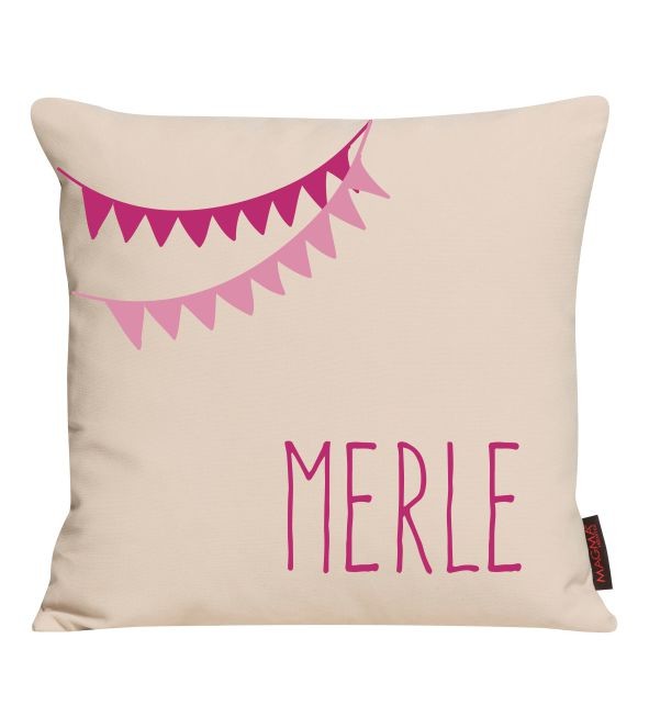Kissen mit Namen und Fähnchen