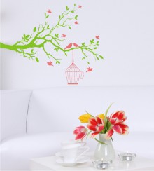 Ast mit Vogelhaus als Wandtattoo
