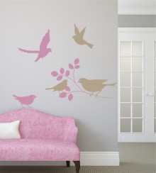 Vogelschwarm als zweifarbiges Wandtattoo.